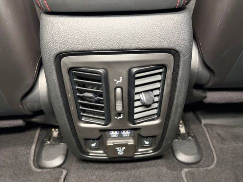 Used 2025 Dodge Durango GT image 25