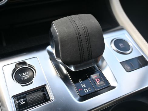 Used 2023 Jaguar F-PACE S image 10