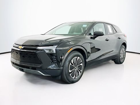 Used 2024 Chevrolet Blazer EV LT AWD/4WD image 3