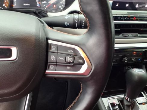 Used 2022 Jeep Compass Limited image 28