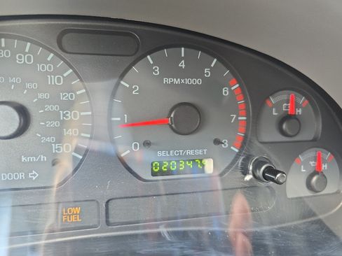 Used 2001 Ford Mustang GT RWD image 17