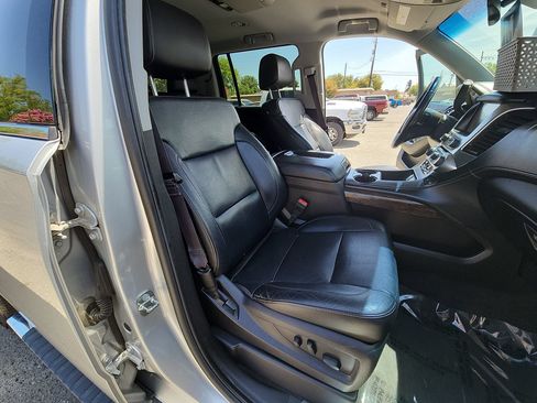 Used 2015 Chevrolet Suburban LT w/ Luxury Package AWD/4WD image 26