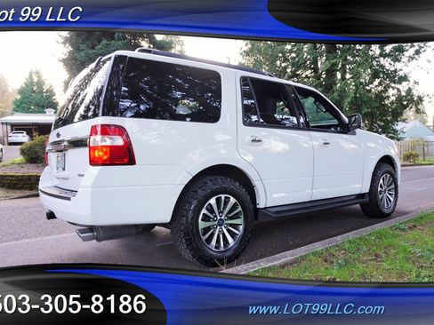 Used 2017 Ford Expedition XLT image 9
