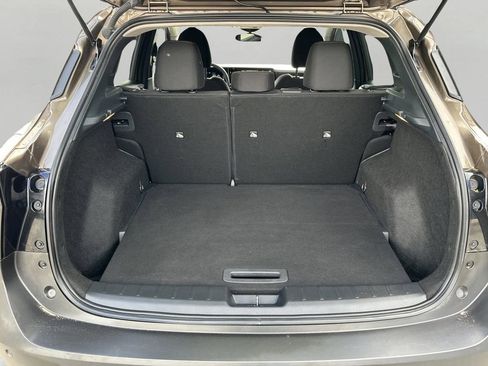 Used 2025 Nissan Kicks SV FWD image 22