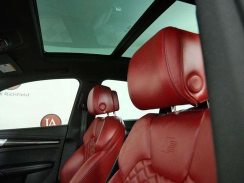 Used 2023 Audi SQ5 Prestige w/ Prestige Package AWD/4WD image 18