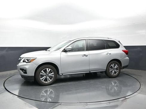 Used 2020 Nissan Pathfinder SL AWD/4WD image 3