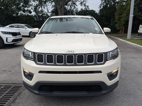 Used 2021 Jeep Compass Latitude w/ Sun and Sound Group FWD image 2