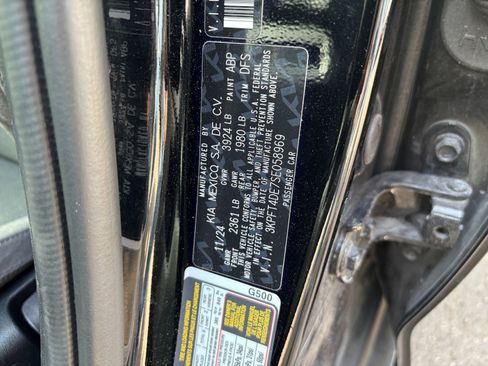 Used 2025 Kia K4 FWD image 29