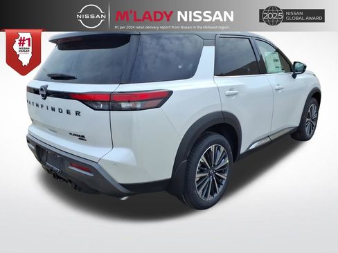 New 2026 Nissan Pathfinder Platinum image 7