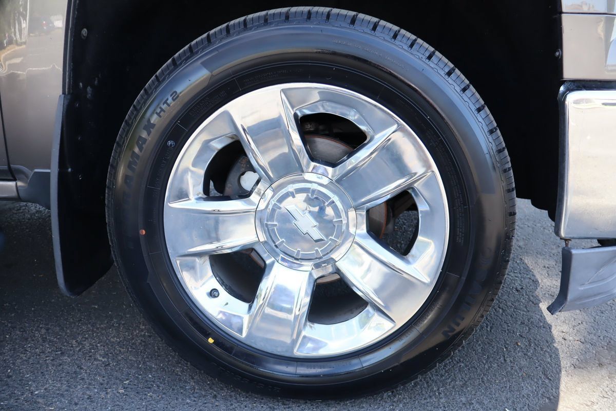 Used 2014 Chevrolet Silverado 1500 LTZ Z71 w/ LTZ Plus Package AWD/4WD image 41