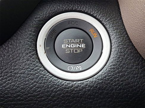 Used 2022 RAM 1500 Laramie image 25