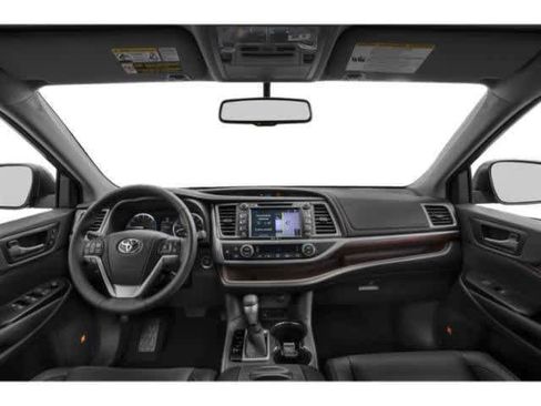 Used 2015 Toyota Highlander XLE AWD/4WD image 4