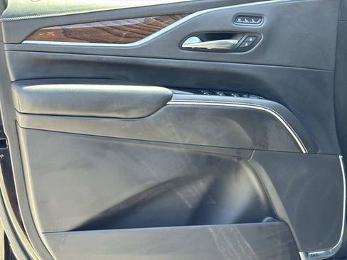 Used 2022 Cadillac Escalade Sport Platinum AWD/4WD image 18