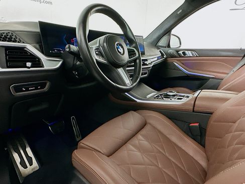 Used 2024 BMW X7 xDrive40i w/ Executive Package AWD/4WD image 7