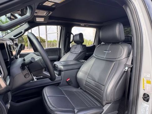 Used 2025 Ford F250 Platinum AWD/4WD image 6