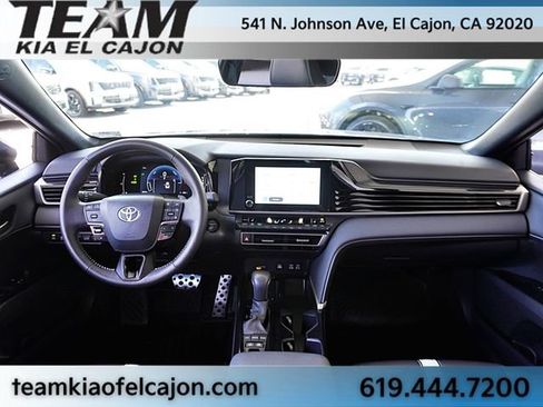 Used 2025 Toyota Camry SE w/ Convenience Package FWD image 18