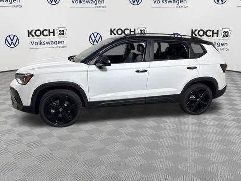 New 2026 Volkswagen Taos SE AWD/4WD image 4