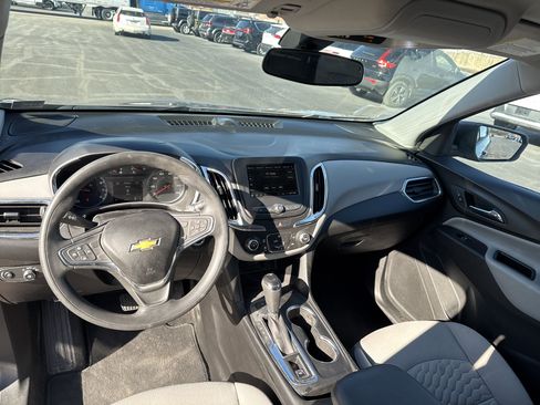 Used 2019 Chevrolet Equinox LS w/ LS Convenience Package image 14