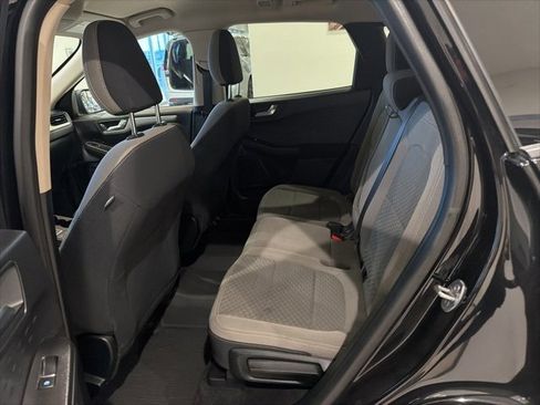 Used 2020 Ford Escape SE image 15