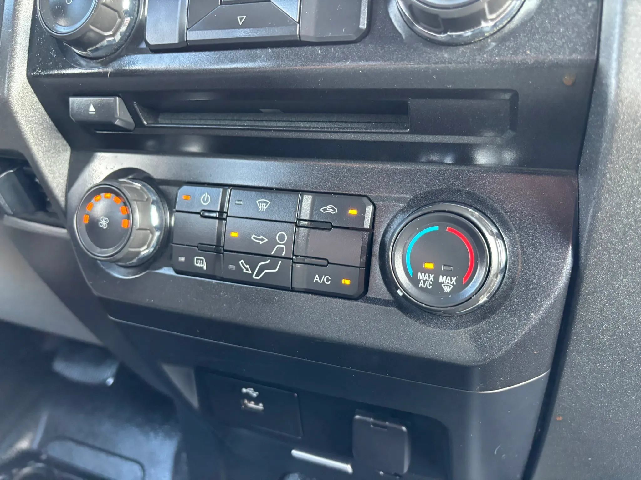 Used 2018 Ford F250 XL w/ Power Equipment Group RWD image 29