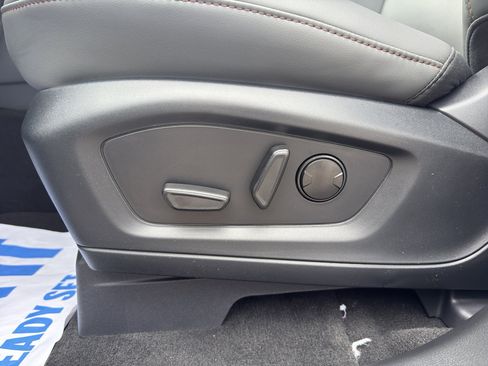 New 2025 Ford Explorer Active w/ Active Comfort Package image 20