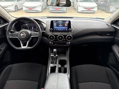 Certified 2025 Nissan Sentra SV FWD image 28