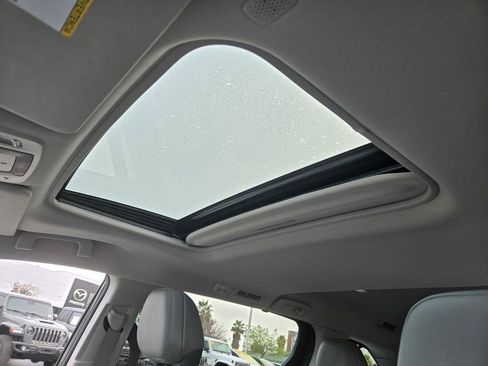 Used 2023 Toyota Sienna Limited AWD/4WD image 19