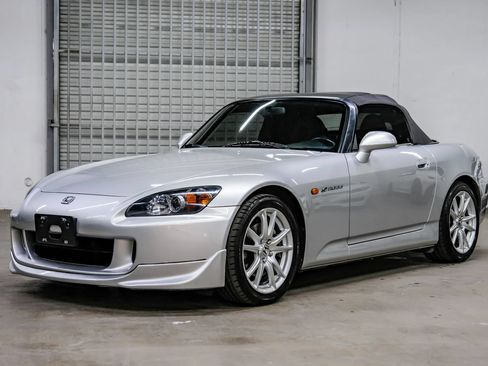 Used 2004 Honda S2000 image 7