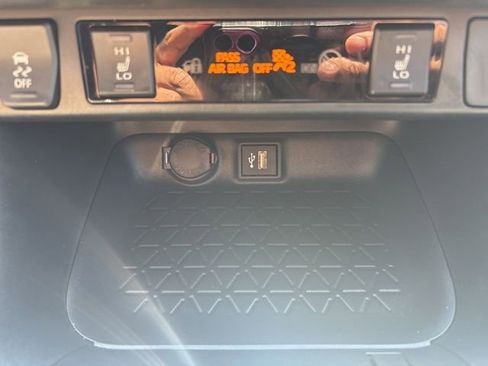 Used 2025 Toyota RAV4 XLE w/ Convenience Package AWD/4WD image 18