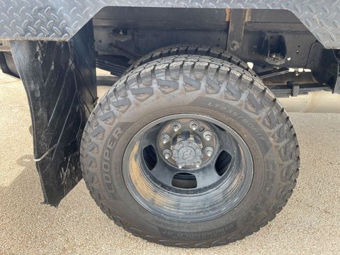 Used 2024 RAM 3500 SLT w/ Quick Order Package 2YG SLT AWD/4WD image 35