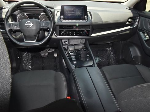 Used 2025 Nissan Rogue S FWD image 7
