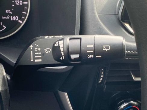 Used 2022 Nissan Rogue SV image 22