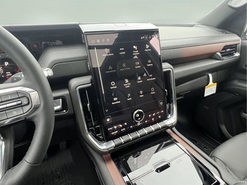 New 2026 GMC Yukon XL Denali w/ Sun & Power Step Package AWD/4WD image 21