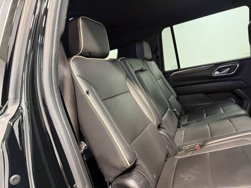 Used 2024 Chevrolet Suburban Premier AWD/4WD image 64