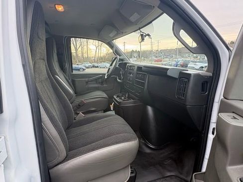 Used 2024 Chevrolet Express 2500 w/ Driver Convenience Package image 28
