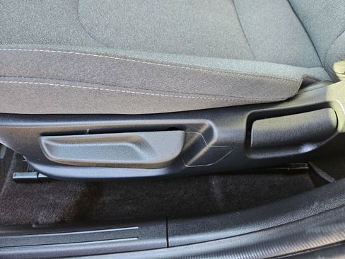 Used 2025 Kia K4 LXS image 9