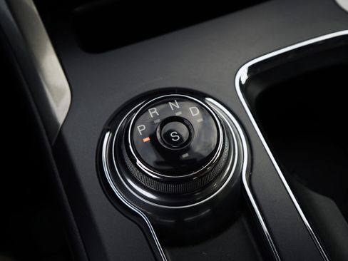 Used 2019 Ford Fusion SEL image 30