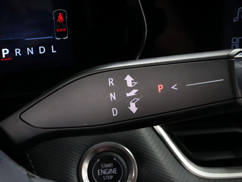 Used 2025 Chevrolet Equinox LT FWD image 17
