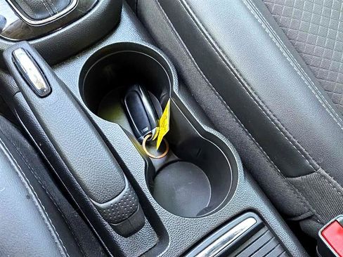 Used 2020 Buick Encore Preferred image 19