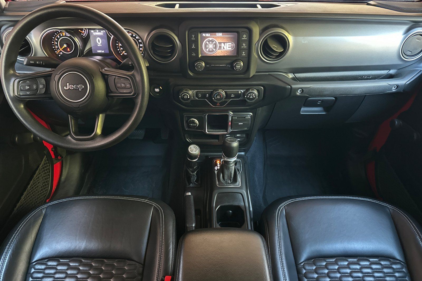 Used 2021 Jeep Gladiator Sport w/ Trailer Tow Package AWD/4WD image 18