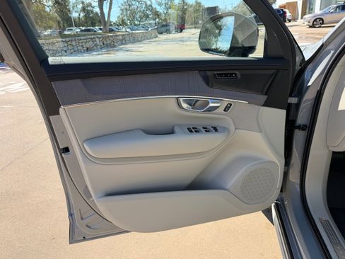 New 2026 Volvo XC90 B6 Ultra w/ Protection Package Premier image 19