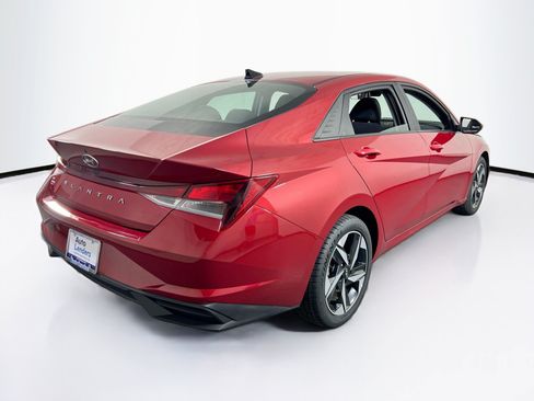 Used 2023 Hyundai Elantra SEL w/ Convenience Package FWD image 5