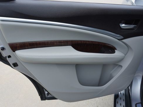 Used 2017 Acura MDX w/ Technology Package FWD image 36