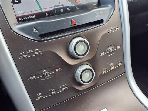Used 2014 Ford Edge SEL FWD image 19