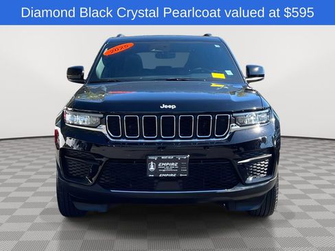 Used 2025 Jeep Grand Cherokee Laredo X image 2