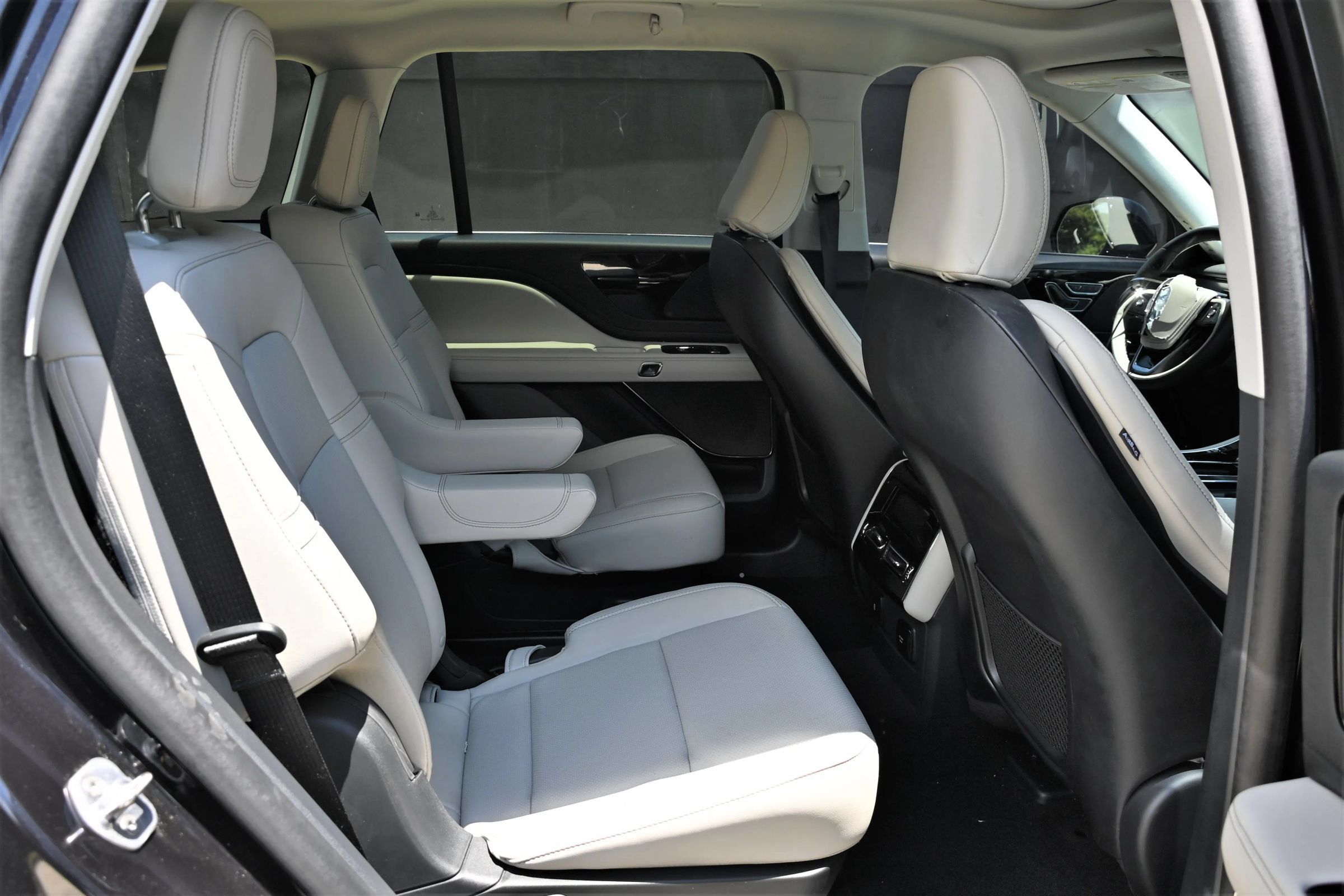 Used 2025 Lincoln Aviator 2WD image 18