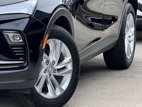 Used 2025 Buick Envista Preferred image 8