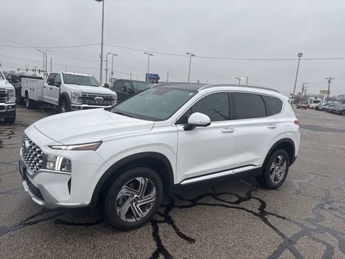 Used 2023 Hyundai Santa Fe SEL w/ Premium Package image 2