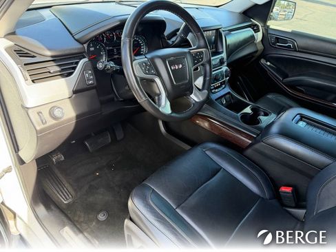Used 2017 GMC Yukon SLT image 16