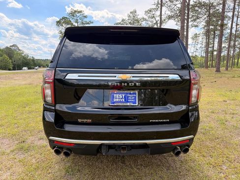 Used 2021 Chevrolet Tahoe Premier w/ Premium Package AWD/4WD image 4